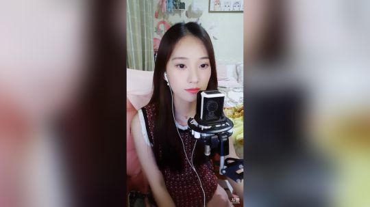花街灯如昼zz发布了一个斗鱼视频2019-05-08