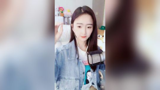 登月团丶离去发布了一个斗鱼视频2019-05-07