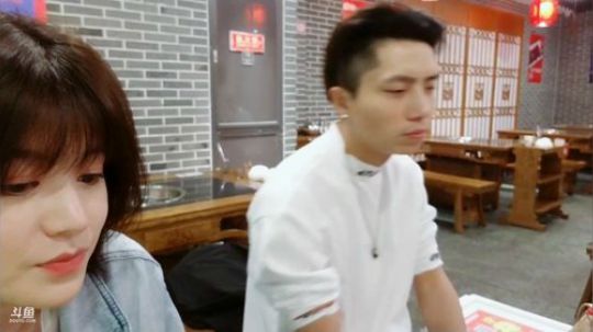 我在斗鱼看尧顺宇直播音乐