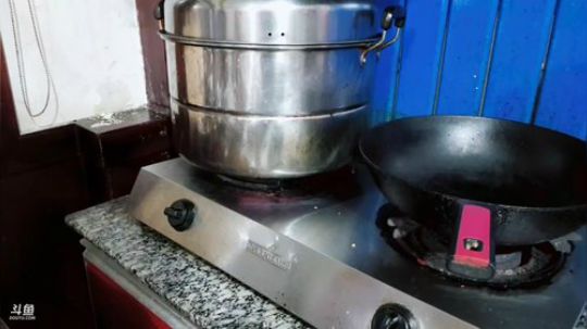 龙马精神丶老狼哥发布了一个斗鱼视频2019-05-10