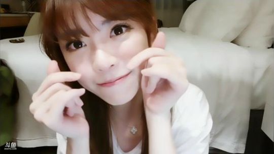 格莱美发布了一个斗鱼视频2019-05-12