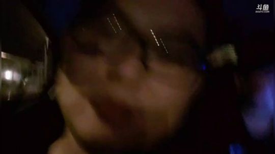 我在斗鱼看火力堂主直播户外