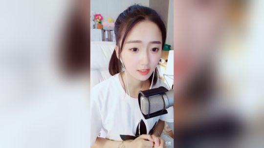 登月团丶离去发布了一个斗鱼视频2019-05-14