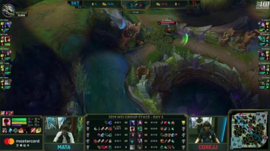 我在斗鱼看英雄联盟赛事直播英雄联盟