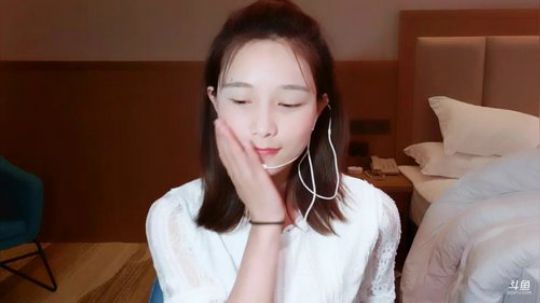 肖淑洁生命中的光和盐发布了一个斗鱼视频2019-05-16