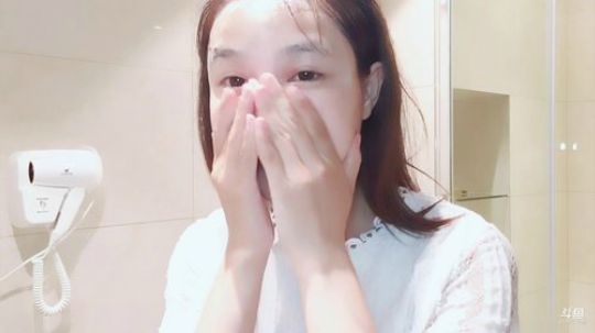 肖淑洁生命中的光和盐发布了一个斗鱼视频2019-05-17