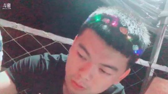 开播了，下午起飞有牌面， 2019-05-17 22点场