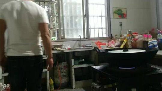 放毒：干锅大肠清蒸黄辣丁。 2019-05-18 17点场