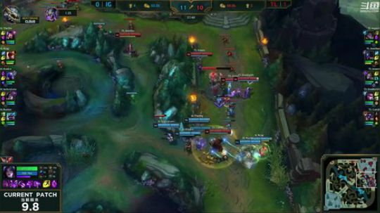 我在斗鱼看英雄联盟赛事直播英雄联盟