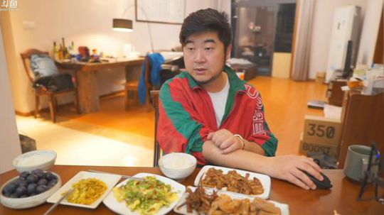 嘻嘻大哥没毛病昂。