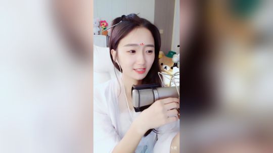 登月团丶离去发布了一个斗鱼视频2019-05-18