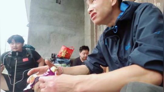 徒搭三峡，万州出发，徒步去武汉嘉年华 2019-05-19 10点场