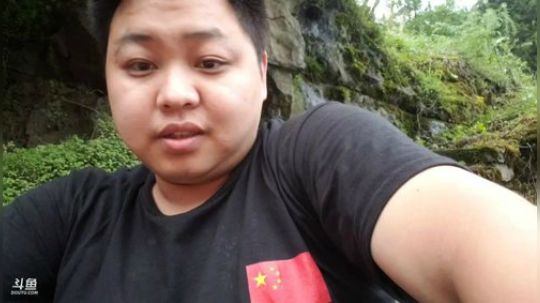 徒搭三峡，万州出发，徒步去武汉嘉年华 2019-05-19 18点场