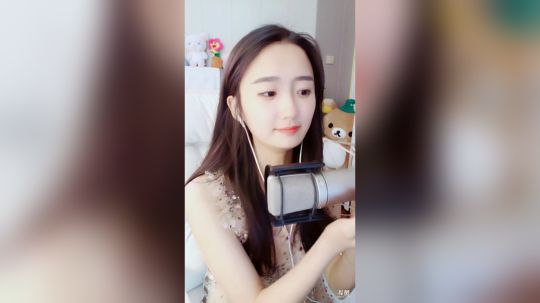 登月团丶离去发布了一个斗鱼视频2019-05-20