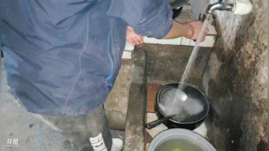 徒搭三峡，万州出发，徒步去武汉嘉年华 2019-05-20 22点场