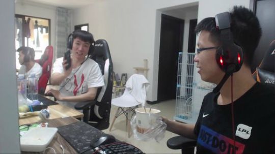 1风间琉璃1发布了一个斗鱼视频2019-05-20