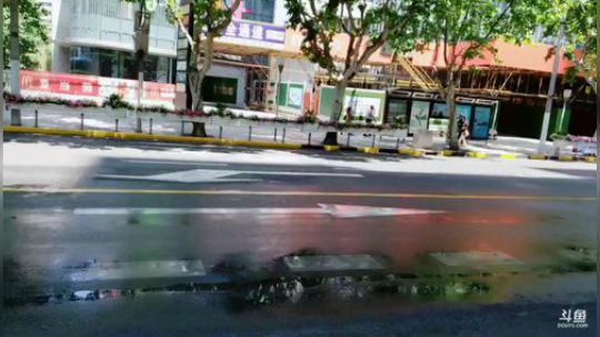 我在斗鱼看火力堂主直播户外