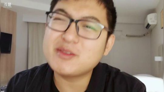 我在斗鱼看火力堂主直播户外