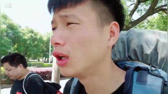 徒搭武汉嘉年华、出发荆州。 2019-05-23 10点场