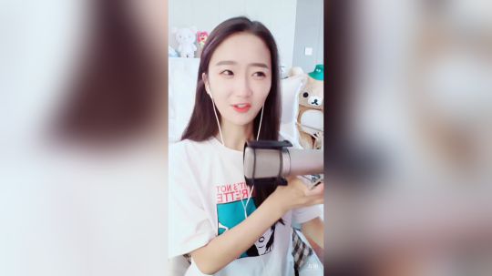 登月团丶离去发布了一个斗鱼视频2019-05-23