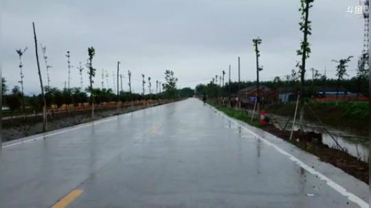 徒搭武汉嘉年华、出发荆州。 2019-05-25 10点场