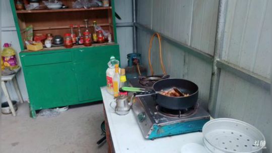 徒搭武汉嘉年华、出发荆州。 2019-05-25 12点场