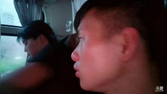 徒搭武汉嘉年华、出发荆州。 2019-05-25 17点场