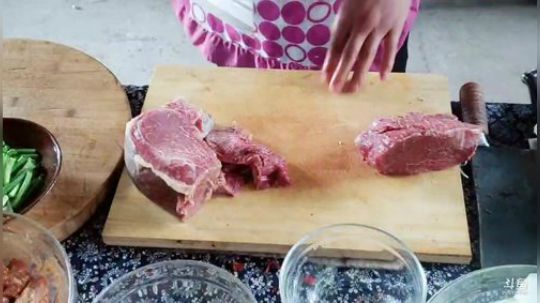 《高山人家乡民的晚餐》(≧ω≦)/ 2019-05-28 15点场