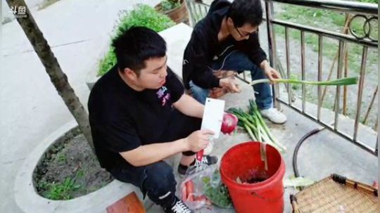 制作油辣子，红烧牛肉(≧ω≦)/ 2019-05-29 13点场