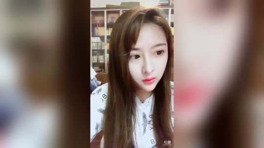 花街灯如昼zz发布了一个斗鱼视频2019-05-28