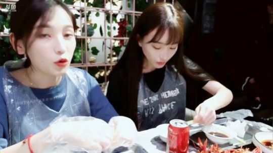 叶知秋： 跟菲菲吃个晚饭 2019-05-29 20点场