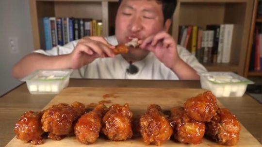 - 闷头就是造的一家人-鸡腿