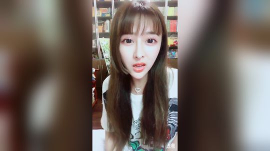 花街灯如昼zz发布了一个斗鱼视频2019-06-03
