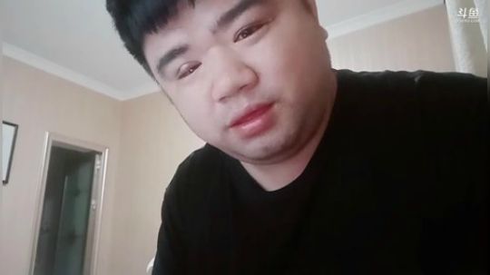 我在斗鱼看做个疯子直播户外
