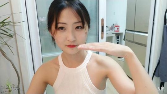 309923惜雨天天发布了一个斗鱼视频2019-06-05