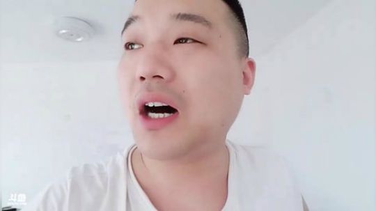 闹闹可遇不可求发布了一个斗鱼视频2019-06-05