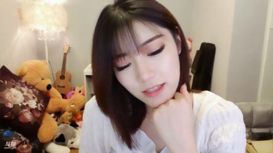 如风的smile发布了一个斗鱼视频2019-06-05