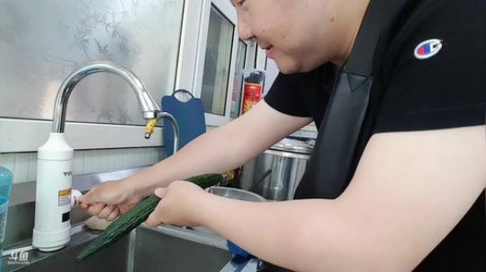 起来吃早点 2019-06-06 08点场