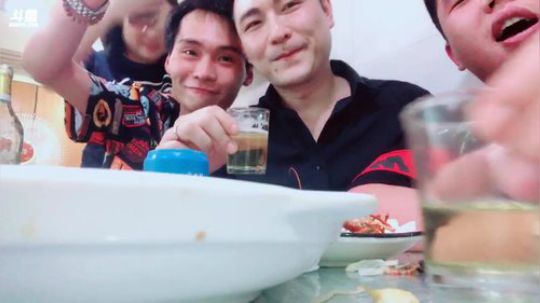 我在斗鱼看狼腾抢鱼帝直播格斗游戏