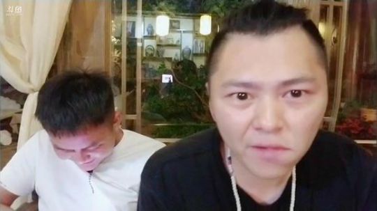 鱼家军丶胖头鱼UpUpUp发布了一个斗鱼视频2019-06-06