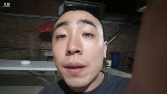 无尽：灯泡是带刀护卫