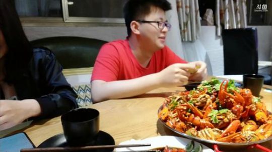 309923惜雨天天发布了一个斗鱼视频2019-06-07