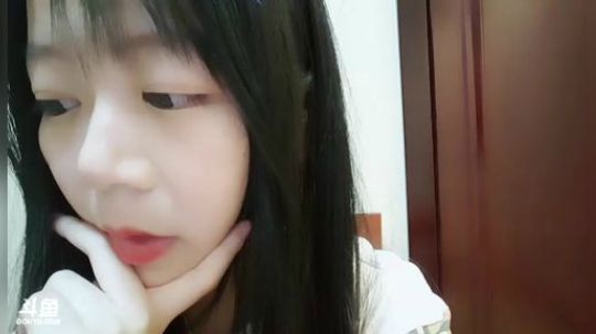 永远不说拜拜多多608599发布了一个斗鱼视频2019-06-07