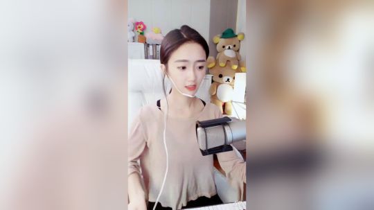 登月团丶离去发布了一个斗鱼视频2019-06-08