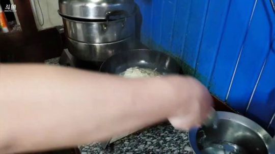 西北老狼哥哥发布了一个斗鱼视频2019-06-08