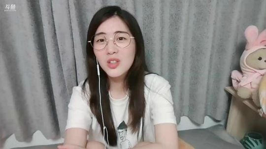 娜娜：周末座谈会～高考后你想做什么 2019-06-09 20点场