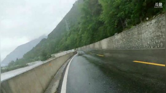 DAY44，单车骑行318川藏南线 2019-06-08 07点场