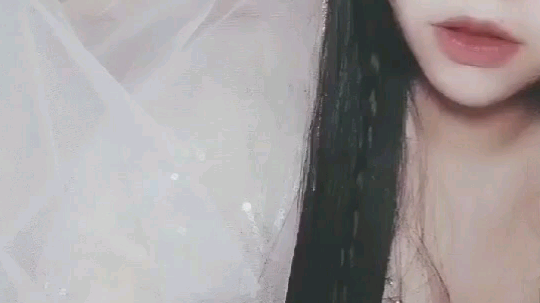 我是雷娜发布了一个斗鱼视频2019-06-10