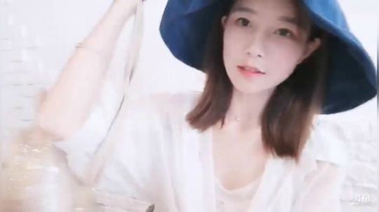 肖淑洁生命中的光和盐发布了一个斗鱼视频2019-06-11