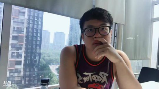 儒雅随和的直播间。 2019-06-11 08点场